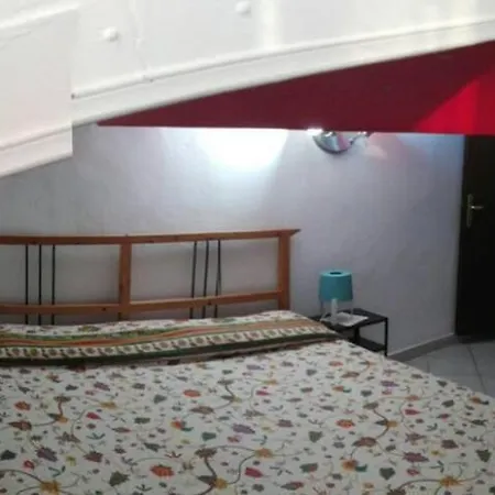 Mansarda Pieno Centro 아파트 *