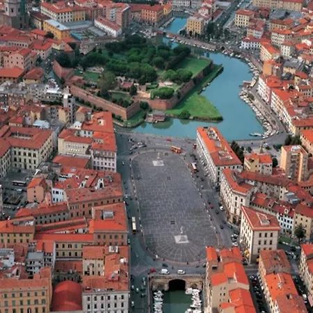 Mansarda Pieno Centro 아파트